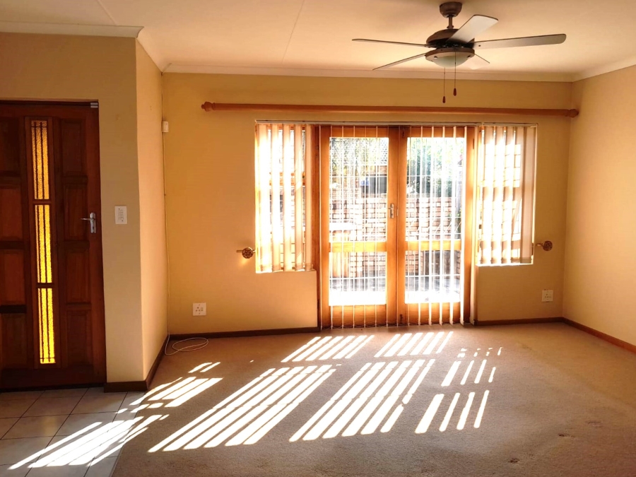 To Let 2 Bedroom Property for Rent in Strelitzia Park Eastern Cape